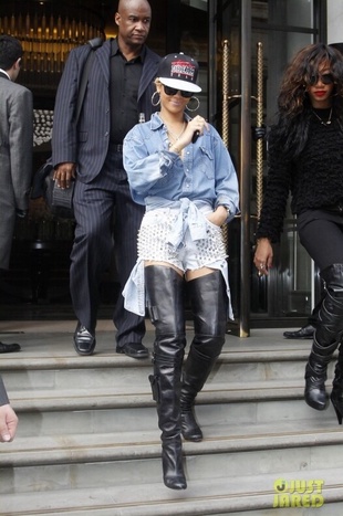 Rihanna Leaves Her Hotel in London February 29, 2012