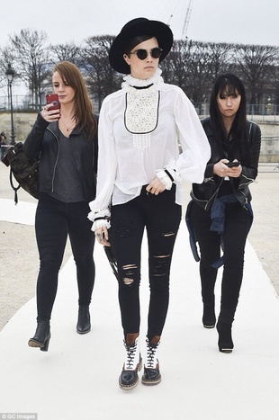 Cara Delevingne Chanel Fashion Show March 10, 2015