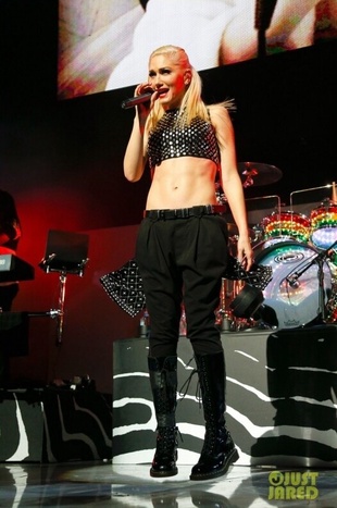 Gwen Stefani Kroq Almost Acoustic Christmas December 9, 2012