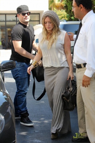 Hilary Duff Arriving at the Chanel Store in Los Angeles September 13, 2011