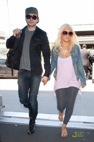 Christina Aguilera Arrives at LAX Airport in Los Angeles April 30, 2011