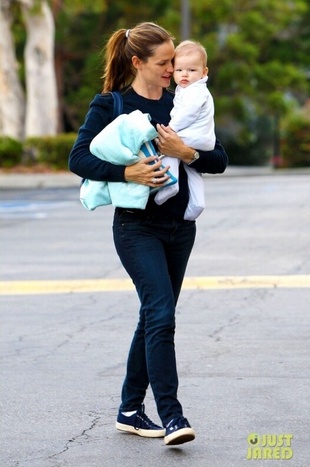 Jennifer Garner in Pacific Palisades September 22, 2012