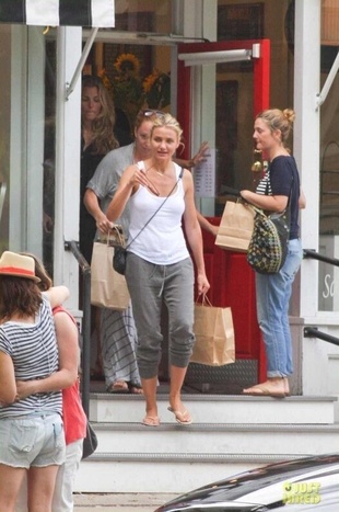 Cameron Diaz at Marys Marvelous! in the Hamptons N.Y. on August 23, 2013