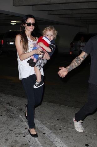 Ashlee Simpson Shopping at Target in Studio City August 21, 2010