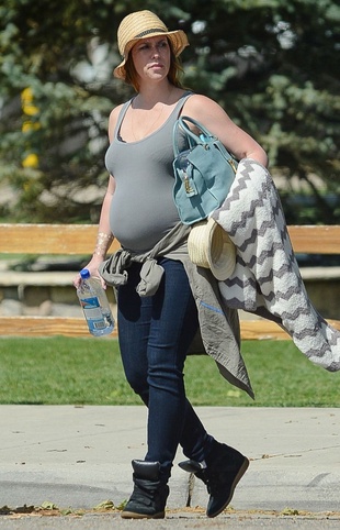 Jennifer Love Hewitt Los Angeles March 13, 2015