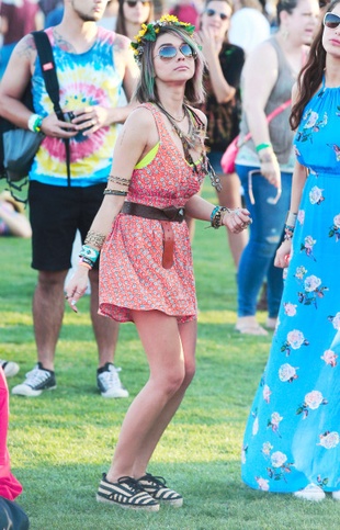 Sarah Hyland Coachella April 11, 2015