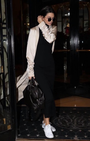 Kendall Jenner George V Hotel in Paris January 22, 2016