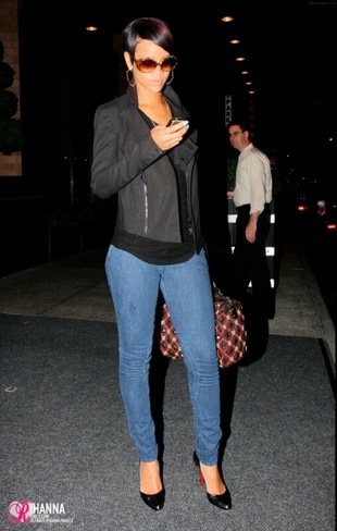 Rihanna Out and About in September 2, 2008