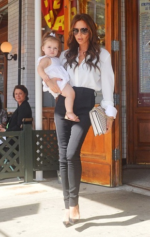 Victoria Beckham Pastis in New York City September 11, 2012