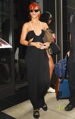 Rihanna Leaving Her Hotel in Nyc July 21, 2011