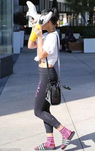 Vanessa Hudgens Los Angeles November 24, 2014