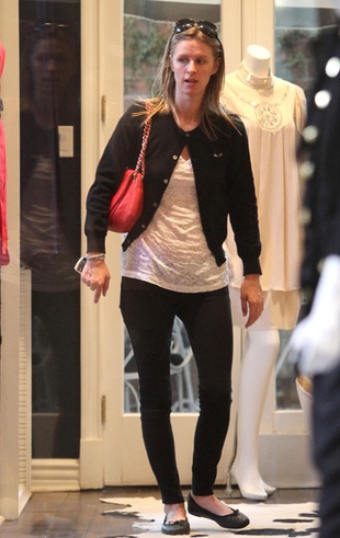 Nicky Hilton Shopping at Chloe Boutique in Hollywood November 27, 2009