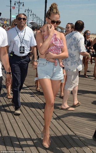 Chrissy Teigen Sports Illustrated Summer of Swim Fan Festival and Concert, Coney Island, New York August 28, 2016