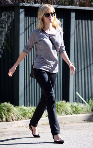 Reese Witherspoon Leaving a Friend's House in Brentwood January 27, 2010