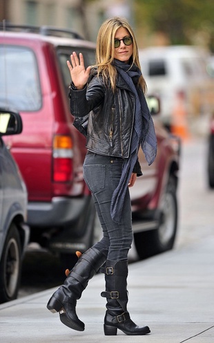 Jennifer Aniston Out in Tribeca November 15, 2010