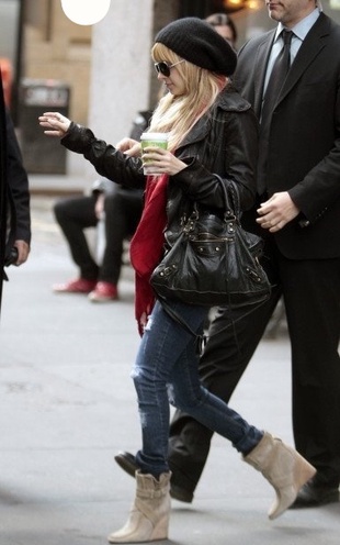 Nicole Richie Out and About in New York February 19, 2009