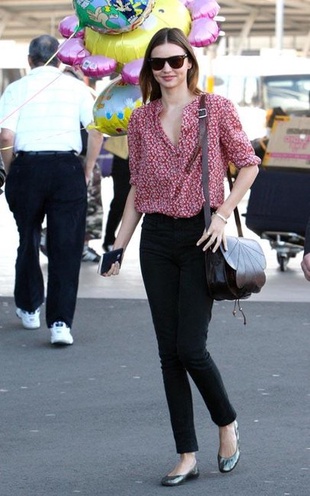 Miranda Kerr Out and About 2009