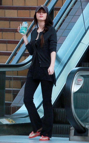 Megan Fox Shopping in Los Angeles February 15, 2010