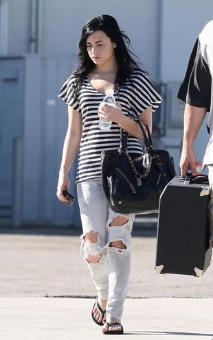 Demi Lovato Out in LA October 23, 2009