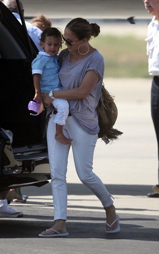 Jennifer Lopez Returning to LA July 26, 2010