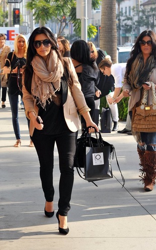 Kim Kardashian Out in Beverly Hills January 7, 2012