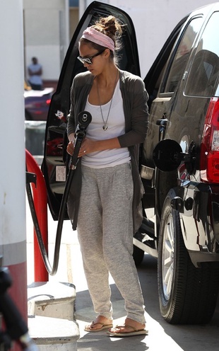 Jessica Alba at a Gas Station in LA October 2, 2010