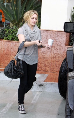 Hilary Duff Out at Coffee Bean in Sherman Oaks February 6, 2009