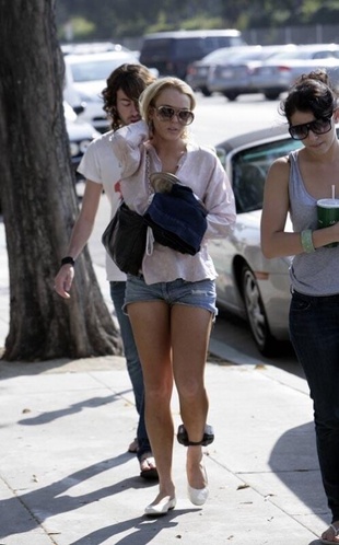 Lindsay Lohan Out and About Beverly Hills July 17, 2007