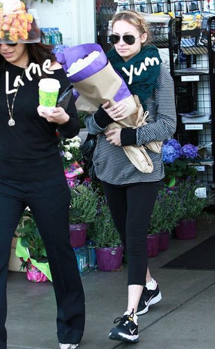 Nicole Richie Out Shopping For Flowers February 102009