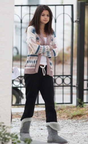 Selena Gomez to the Set of Spring Breakers in Sarasota March 5, 2012