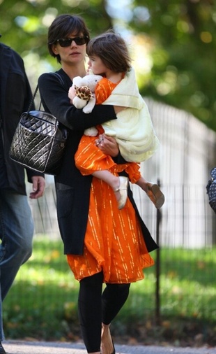 Katie Holmes at the Central Park Playground in New York October 30, 2008