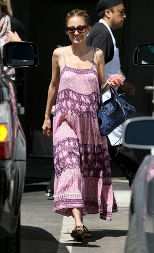 Nicole Richie Out For Lunch in Los Angeles April 6, 2009