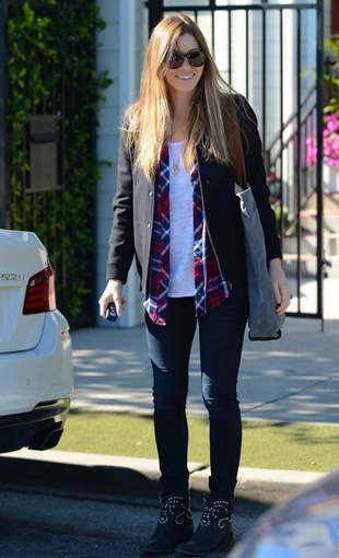 Jessica Biel Los Angeles November 25, 2013