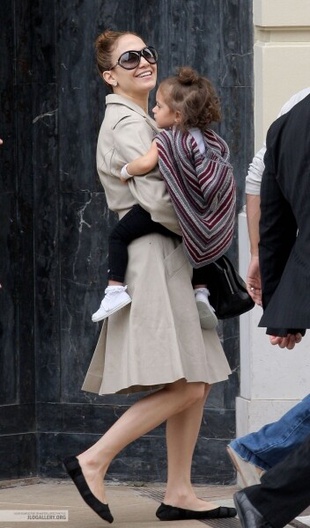 Jennifer Lopez Shopping at Cartier in Monaco May 9, 2010