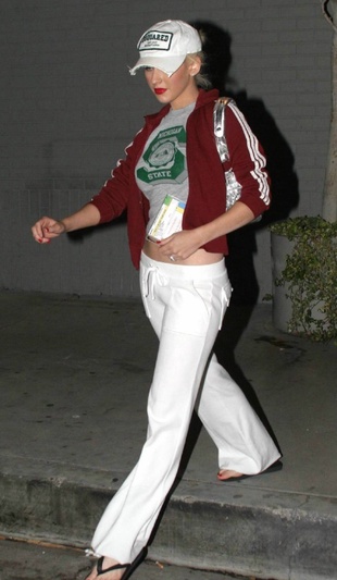 Christina Aguilera Leaving a Recording Studio in Hollywood July 21, 2005