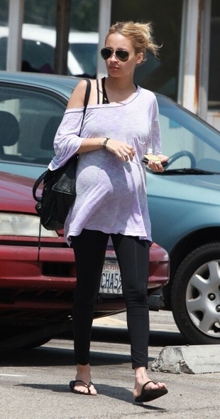 Nicole Richie Out and About in Los Angeles May 11, 2009