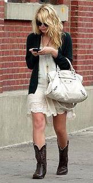 Ashley Olsen Out in New York March 7, 2005