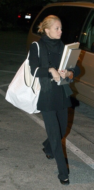 Nicole Richie Leaving a Tattoo Parlour in Sunset Boulevard in Hollywood January 28, 2007