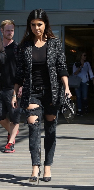 Kourtney Kardashian Westfield Mall in Topanga March 10, 2014