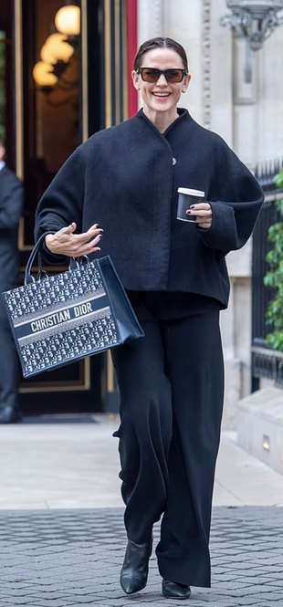 blue cape and print tote handbag?