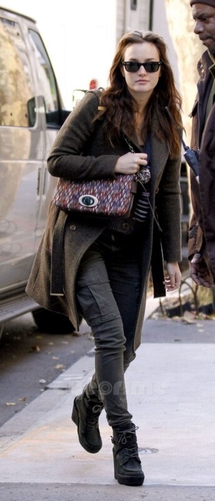 Leighton Meester Arrives to the Gossip Girl Set October 28, 2011