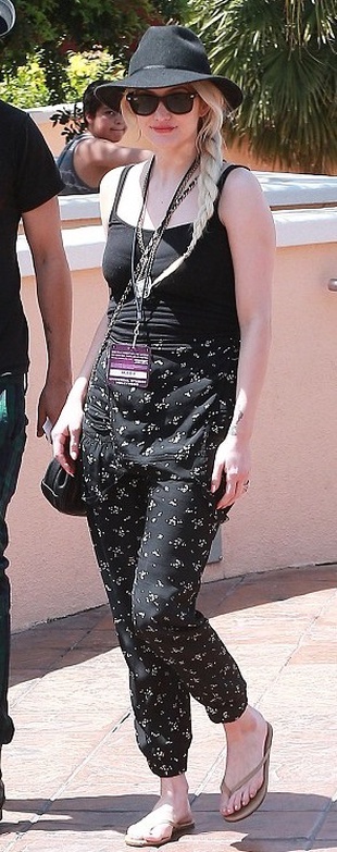 Ashlee Simpson Universal Studios April 21, 2014