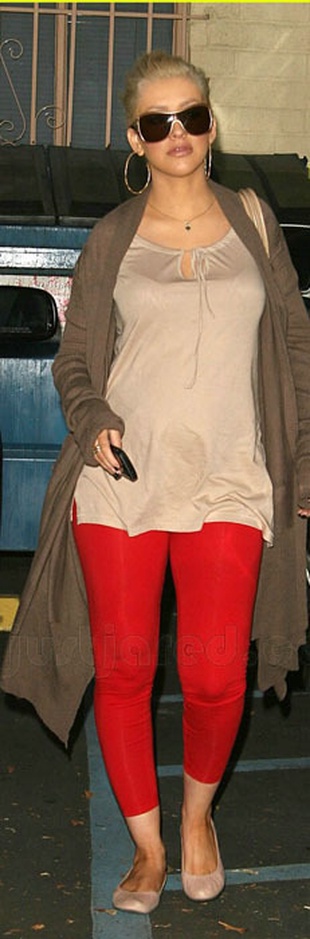 Christina Aguilera Leaving a Doctor's Office In Los Angeles October 31, 2007