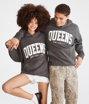 queens nyc essentials pullover hoodie