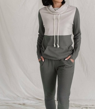 performance fleece cowlneck sweatshirt in wanderlust