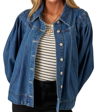 pleated jacket in denim