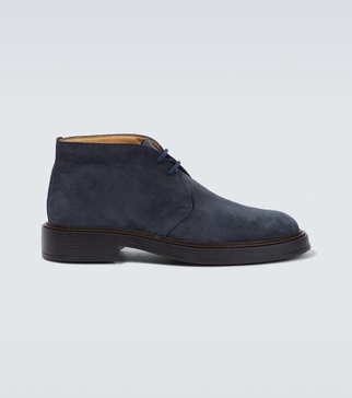 Extralight suede desert boots