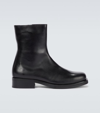 Camion leather Chelsea boots