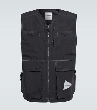 Zipped vest