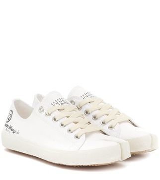 Tabi logo canvas low-top sneakers